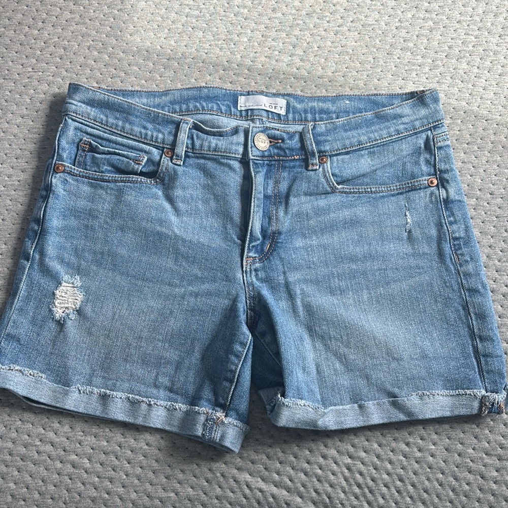 Ann Taylor Loft Jean shorts size 4